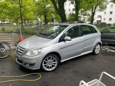 Second-hand Mercedes B180 2008 Argintiu Monovolum