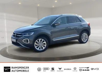 Usata VW T-Roc Style 150 CV (110 kW) 2023 Grigio SUV