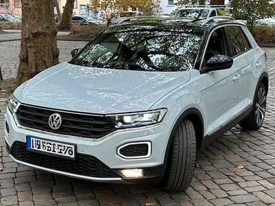 Second-hand VW T-Roc Sport 190 CP (139 kW) 2018 Alb SUV