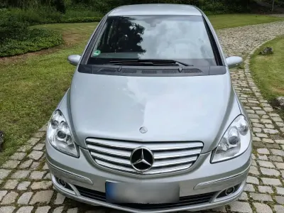 Gebraucht Mercedes B200 136 PS (100 kW) 2005 Silber Van / Kleinbus