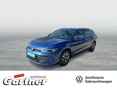 Gebraucht VW Passat Business 150 PS (110 kW) 2024 Reef blue metallic Kombi