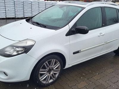 Gebraucht Renault Clio GrandTour Authentique 75 PS (55 kW) 2010 Weiß Kombi
