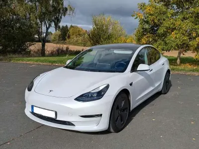 Käytetty Tesla Model 3 366 kW (498 HP) 2023 Valkoinen Sedan