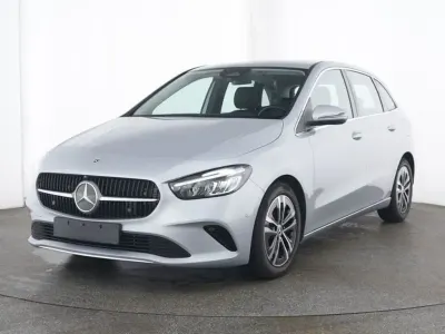 Gebraucht Mercedes B200 Progressive 163 PS (119 kW) 2025 Hightechsilbermet. Kleinwagen