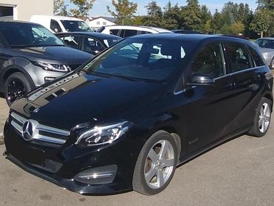 Gebraucht Mercedes B200 136 PS (100 kW) 2016 Schwarz Van / Kleinbus