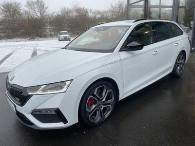 Weiß Gebraucht 2024 Skoda Octavia RS Kombi | 34.980 € (Guter Preis)