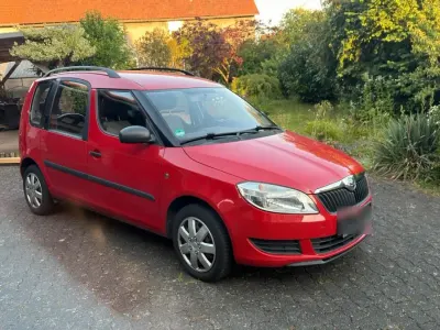 Gebraucht Skoda Roomster 69 PS (50 kW) 2014 Rot Van / Kleinbus