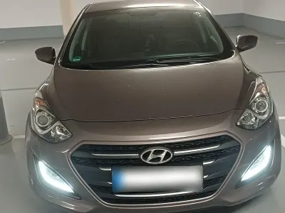 Gebraucht Hyundai i30 YES! Gold 101 PS (74 kW) 2015 Braun Kombi