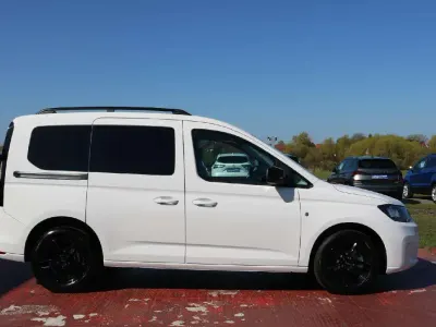 Neu VW Caddy Basis 116 PS (85 kW) 2025 Weiß Van / Kleinbus