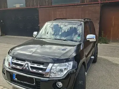 Gebraucht Mitsubishi Pajero Top 200 PS (147 kW) 2014 Schwarz SUV
