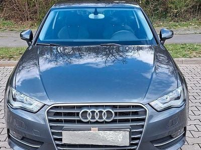 Gebraucht Audi A3 Attraction 179 PS (131 kW) 2013 Grau Limousine