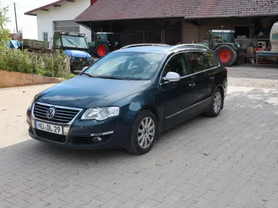 Gebraucht VW Passat 140 PS (102 kW) 2008 Blau Kombi