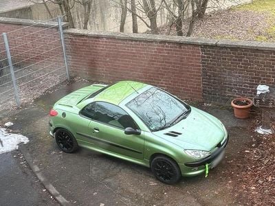 Gebraucht Peugeot 206 CC 109 PS (80 kW) 2002 Grün Cabrio