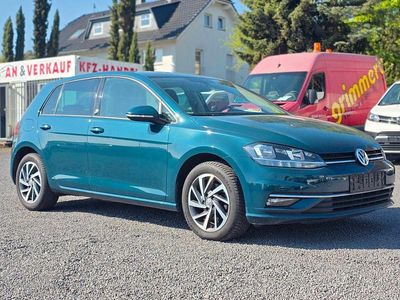 Gebraucht VW Golf VII Sound 125 PS (91 kW) 2018 Grün Limousine