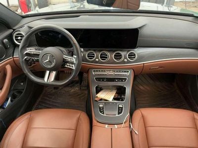 Mercedes E200