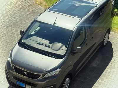 Peugeot Traveller