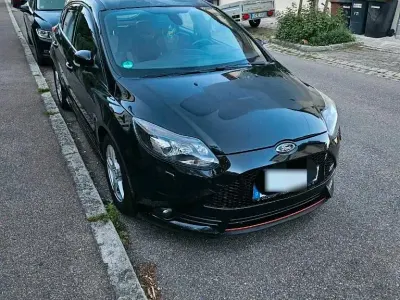 Gebraucht Ford Focus ST 250 PS (183 kW) 2013 Schwarz Limousine