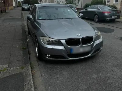 Gebraucht BMW 320 170 PS (125 kW) 2009 Grau Limousine