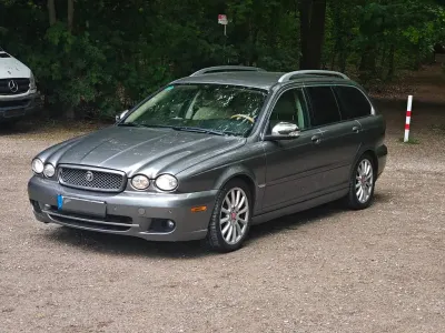 Käytetty Jaguar X-type Executive 145 HP (106 kW) 2009 Harmaa Farmari