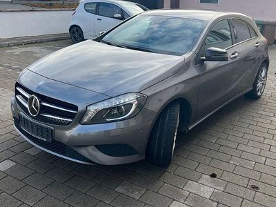 Gebraucht Mercedes A250 211 PS (155 kW) 2014 Grau Limousine