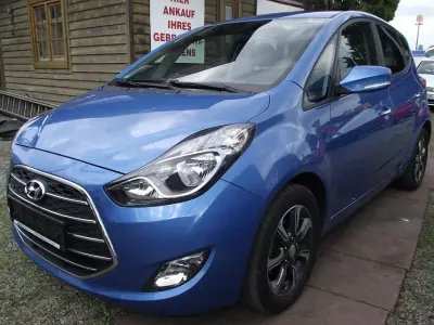 Gebraucht Hyundai ix20 Space Plus 125 PS (91 kW) 2018 Ara blue / met Kleinwagen