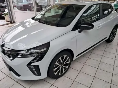 Neu Mitsubishi Colt Plus 91 PS (66 kW) 2025 Antarktisweiß Kleinwagen