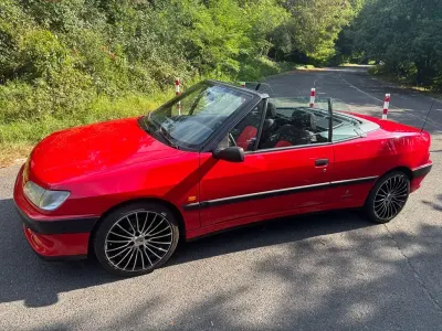Gebraucht Peugeot 306 Cabriolet 101 PS (74 kW) 1995 Rot Cabrio
