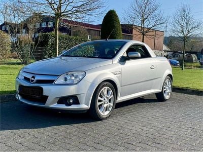 Gebraucht Opel Tigra 90 PS (66 kW) 2006 Silber Cabrio