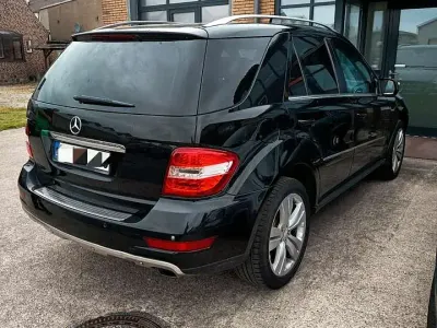 Gebraucht Mercedes ML300 190 PS (139 kW) 2009 SUV