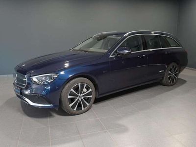 gebraucht Mercedes E300 4M T AVANTGARDE/360'/NAVI/LED/DISTRONIC