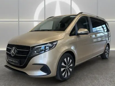 Gebraucht Mercedes V220 Style 163 PS (119 kW) 2025 Gold Van / Kleinbus