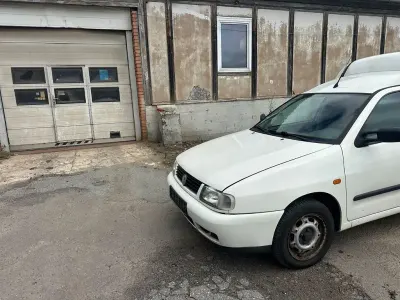 Gebraucht VW Caddy 64 PS (47 kW) 2004 Weiß Van / Kleinbus