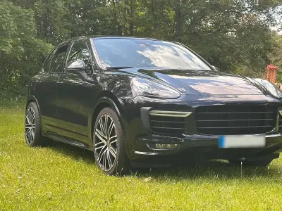 Gebraucht Porsche Cayenne Turbo 441 PS (324 kW) 2015 Schwarz SUV