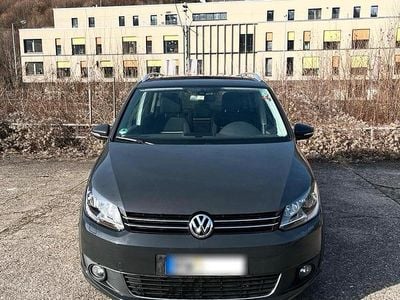 Gebraucht VW Touran 140 PS (102 kW) 2014 Grau Van / Kleinbus