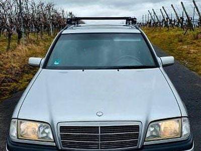 Gebraucht Mercedes C180 Classic 122 PS (89 kW) 1997 Silber Kombi