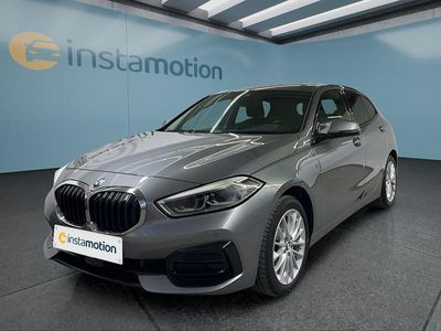 Grau Gebraucht 2023 BMW 118 Sport Line Kleinwagen | 31.149 € (Teuer)