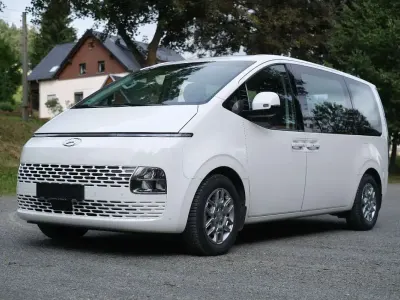 Gebraucht Hyundai Staria Trend 177 PS (130 kW) 2024 Weiß Van / Kleinbus