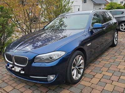 Usata BMW 528 Sport Line 258 CV (189 kW) 2011 Blu Station wagon