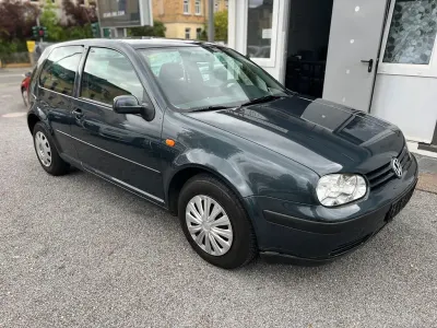 Używany VW Golf III 75 KM (55 kW) 1999 Niebieski Sedan/Limuzyna