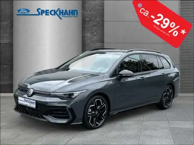 Gebraucht VW Golf VIII R-line 150 PS (110 kW) 2024 Delfingrau metallic Kombi