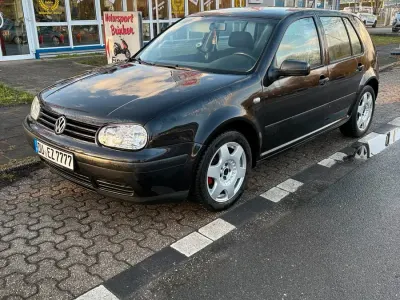 Gebraucht VW Golf IV 101 PS (74 kW) 2003 Schwarz Kleinwagen