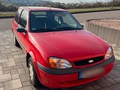 Rot Gebraucht 2001 Ford Fiesta Kleinwagen | 1.040 € (Fairer Preis)