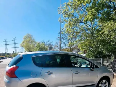 Gebraucht Peugeot 3008 156 PS (114 kW) 2012 Grau Kombi