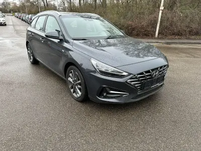 Gebraucht Hyundai i30 160 PS (117 kW) 2022 Grau Kombi