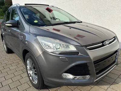 Gebraucht Ford Kuga Titanium 140 PS (102 kW) 2014 Grau SUV