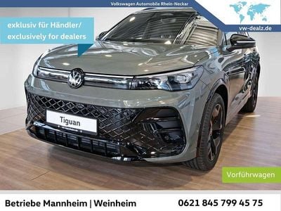 Gebraucht VW Tiguan R-line 204 PS (150 kW) 2026 Cipressinogrün metallic SUV