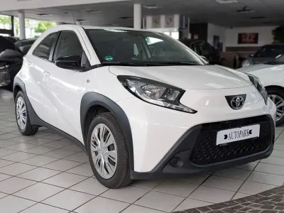 Gebraucht Toyota Aygo X X-play 72 PS (52 kW) 2023 Weiß SUV