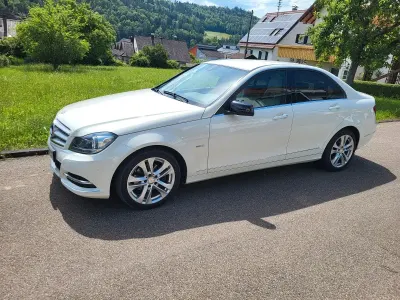 Gebraucht Mercedes C200 184 PS (135 kW) 2012 Weiß Limousine