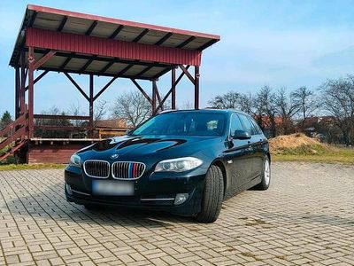 Gebraucht BMW 520 184 PS (135 kW) 2011 Schwarz Kombi