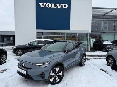 Grau Gebraucht 2022 Volvo XC40 Plus SUV | 31.900 € (Etwas zu teuer)